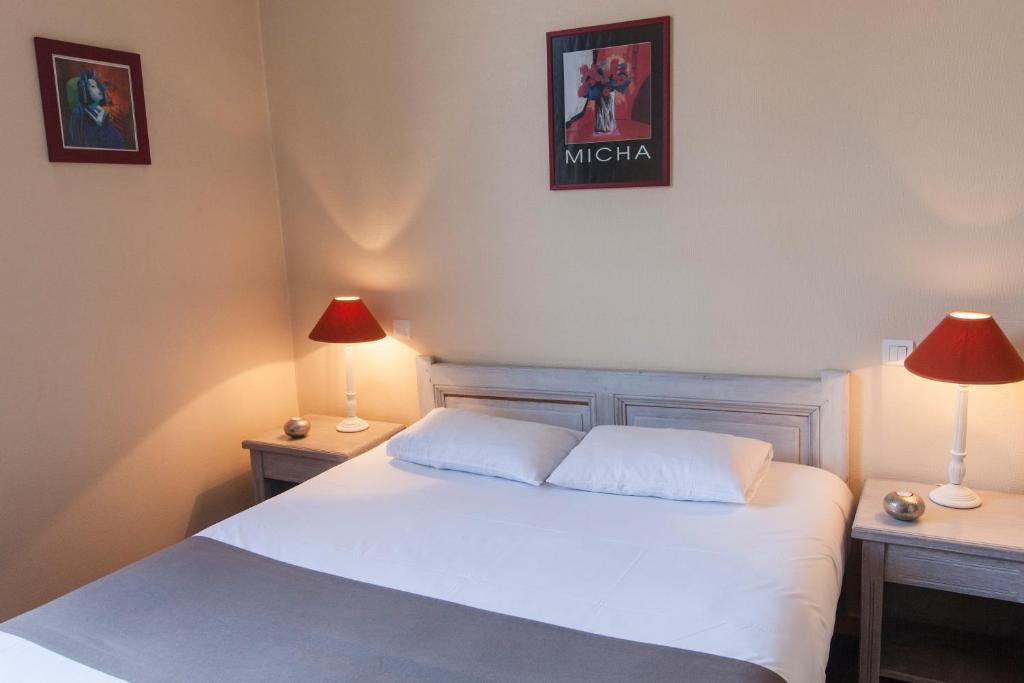 Le Corbeau Hotel Auxonne Szoba fotó
